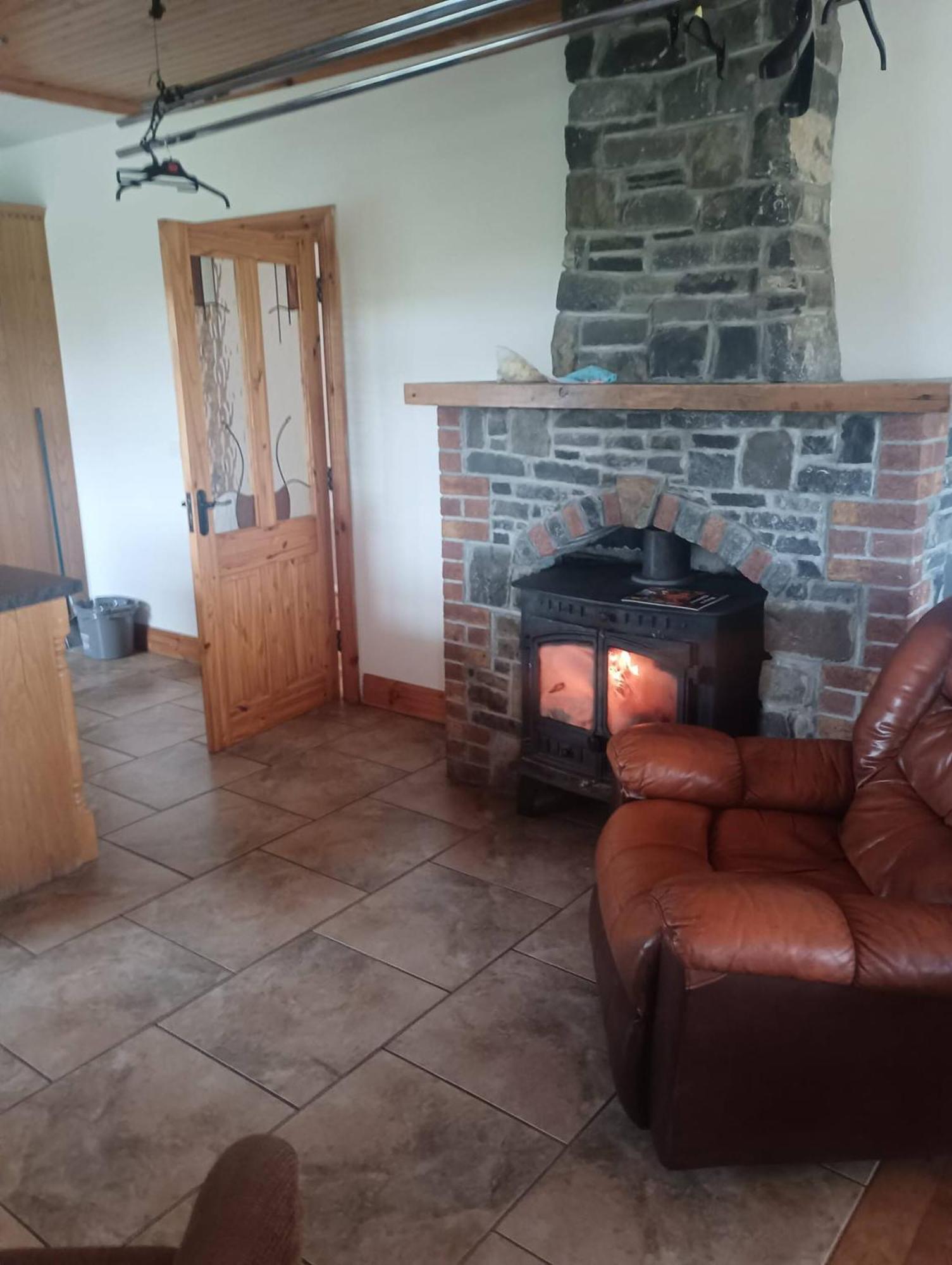Guest house In Guest - 4, Williamstown, Ireland